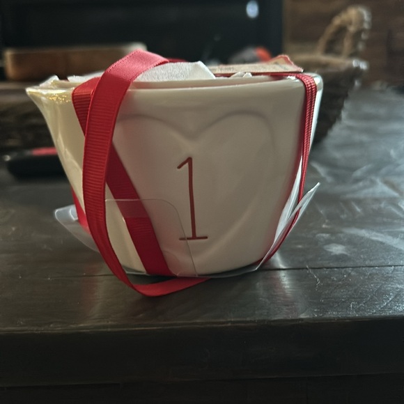 Measuring cups - Picture 2 of 2